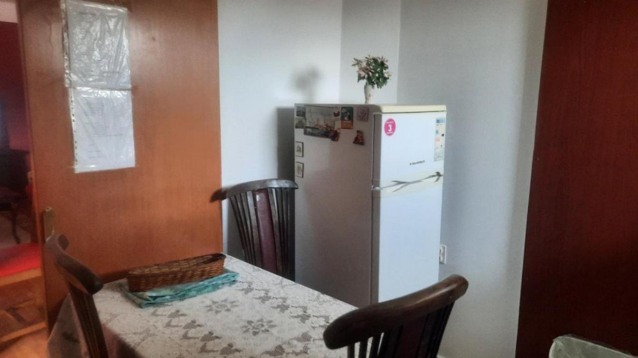 Stan Za Iznajmuvanje So Parking,Blisku Do Centar. Kumanovo Esterno foto